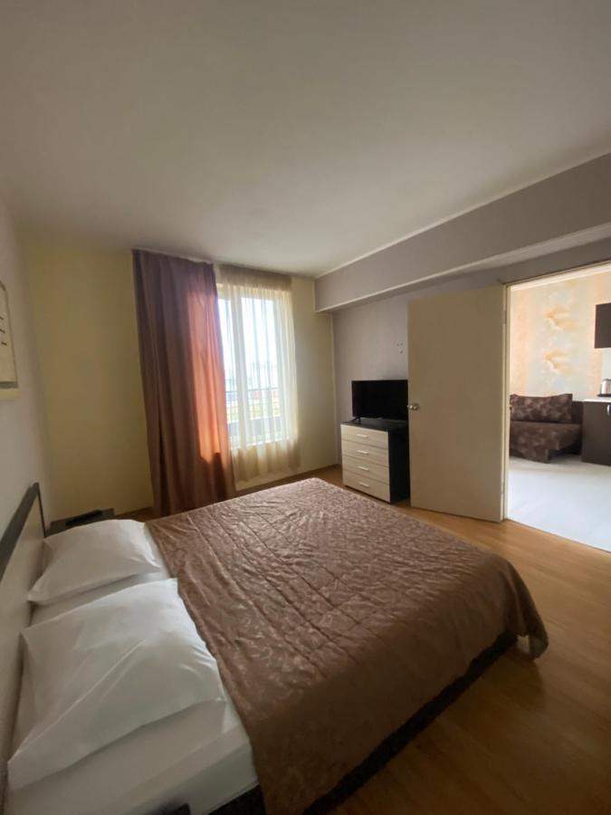 Apartments Danita & Restaurant&Pool Bar Varna Dış mekan fotoğraf