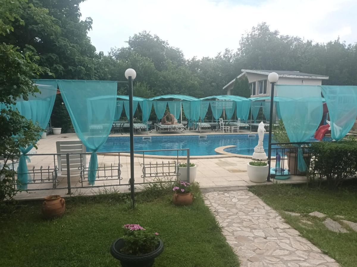 Apartments Danita & Restaurant&Pool Bar Varna Dış mekan fotoğraf