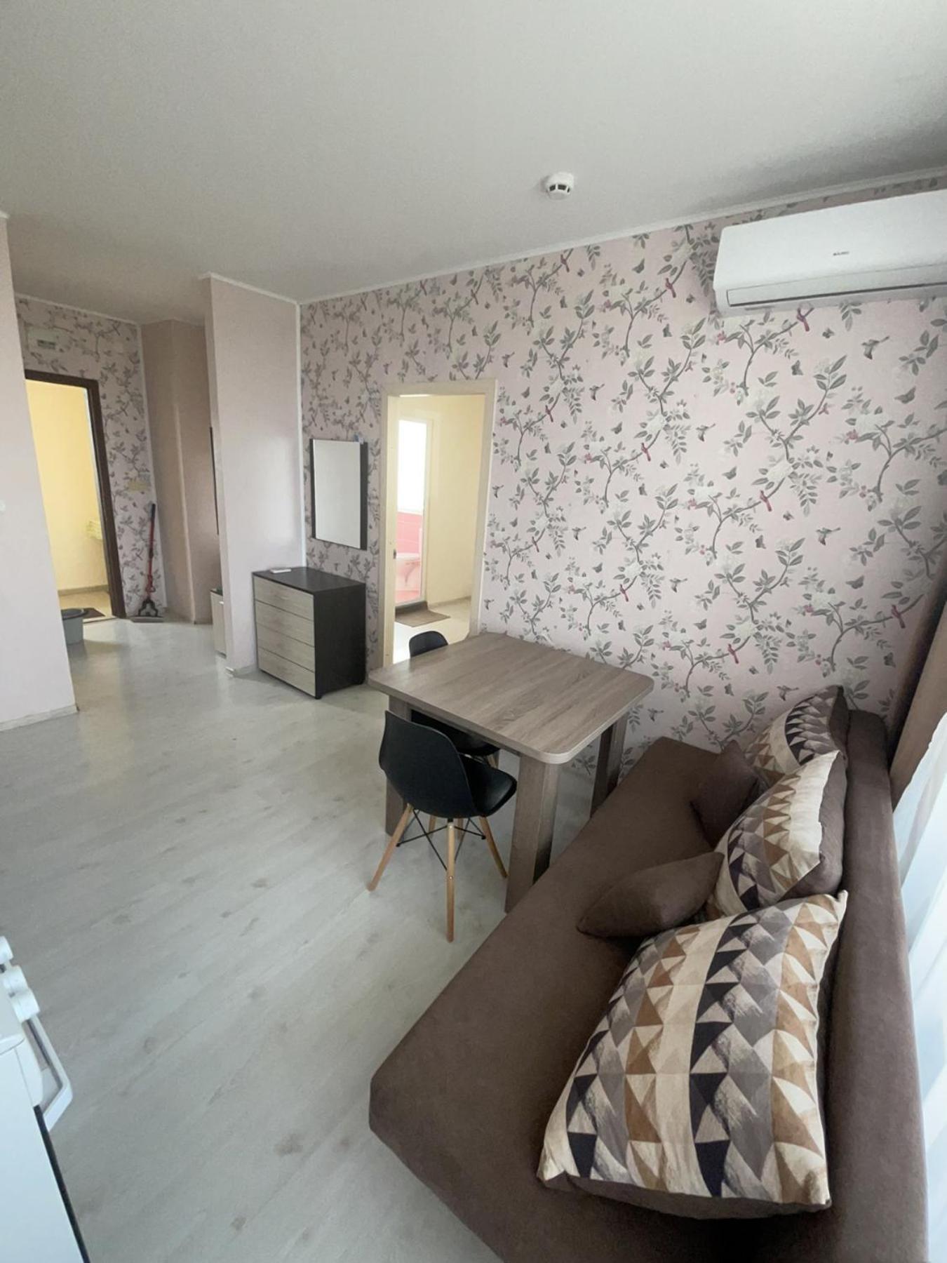 Apartments Danita & Restaurant&Pool Bar Varna Dış mekan fotoğraf