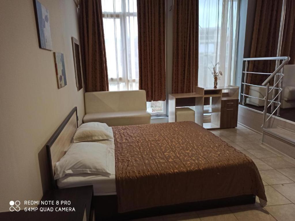Apartments Danita & Restaurant&Pool Bar Varna Dış mekan fotoğraf